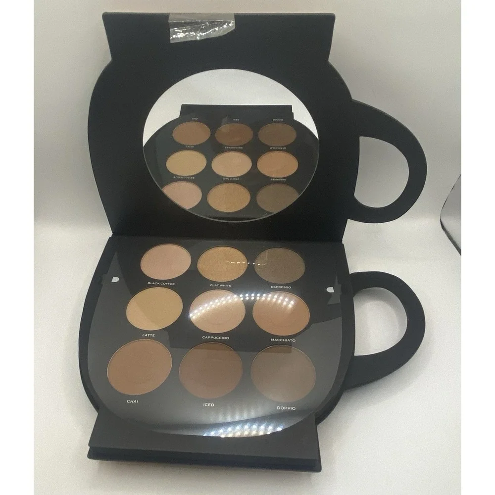 Friends x Makeup Revolution Grab a Cup Face Palette Light to Medium NEW LE